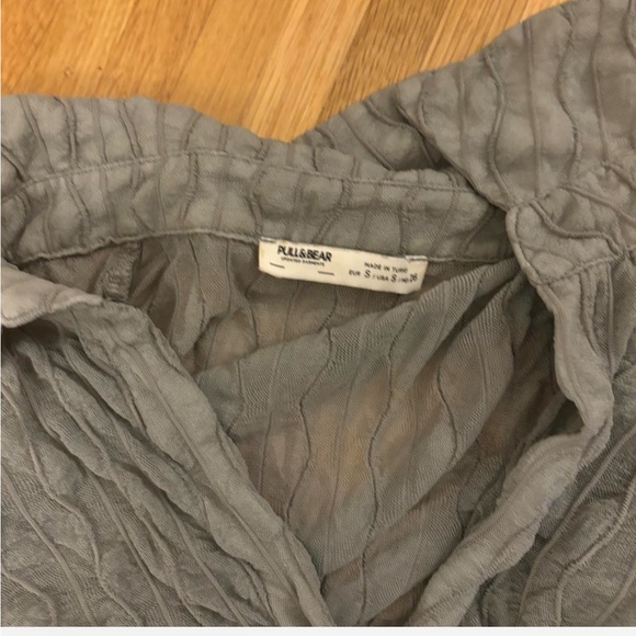 Mesh button up top - Picture 2 of 3